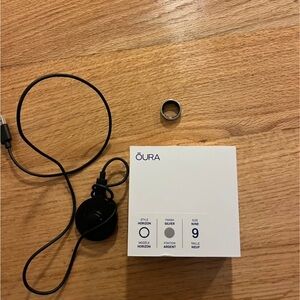 Oura Silver Ring in Original Packaging SIZE 9